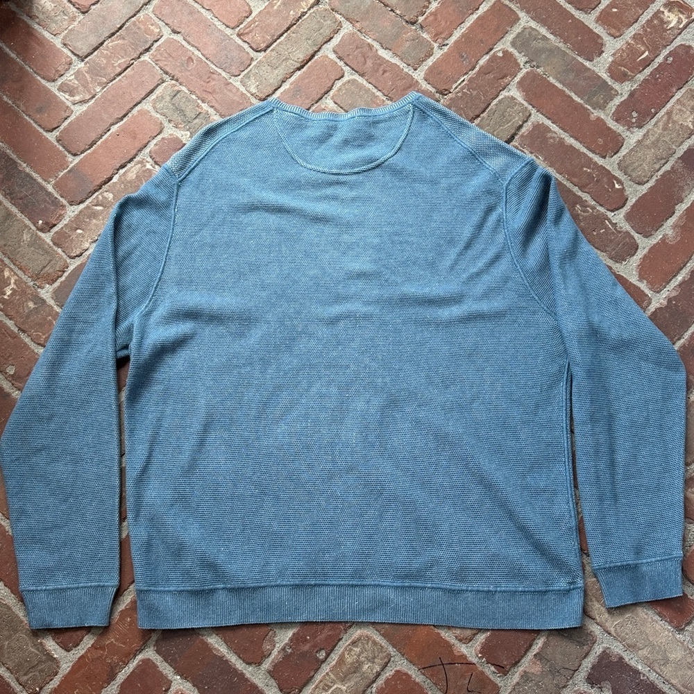 Tommy Bahama Men’s Silk Cotton V-Neck Top - Picture 7 of 7